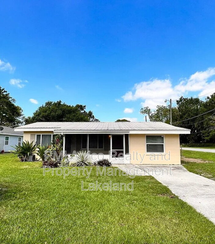 Winter Haven House: 1595 28th Street Northwest