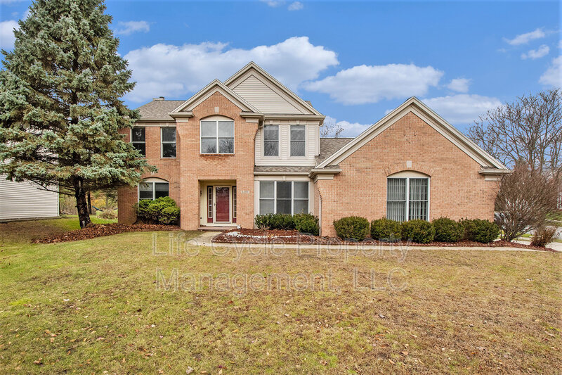 Grand Rapids House: 1257 Apple Creek Drive Southeast