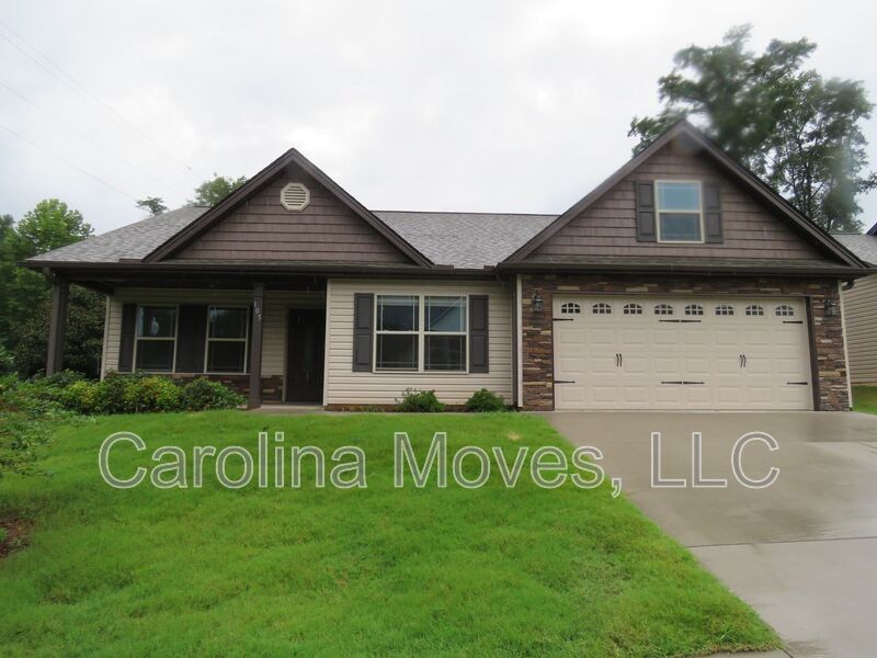 Spartanburg House: 105 Dellwood Drive