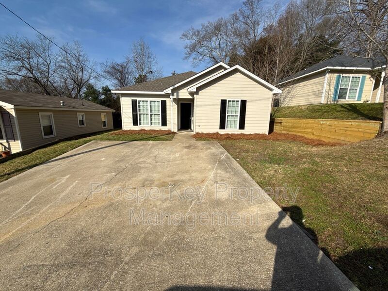 Phenix City House: 2103 11th Ave