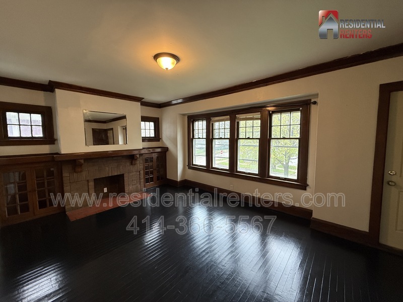 Milwaukee Condo: 3908 N 6th Street