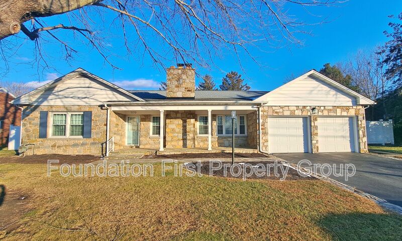 Hanover House: 1170 Westminster Avenue