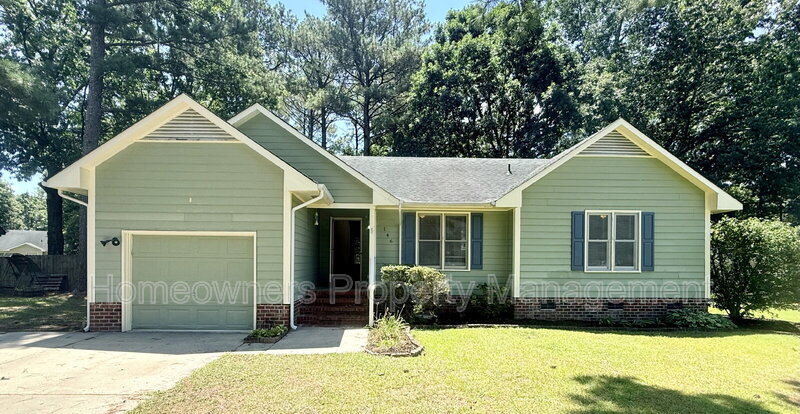 Raeford House: 146 Greentree Dr