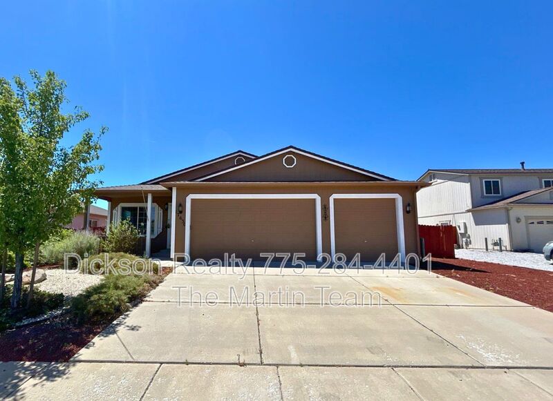 Reno House: 17630 White Tail Court