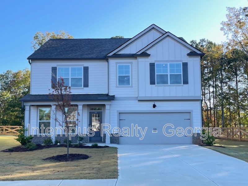 Acworth House: 44 Garnet Dr