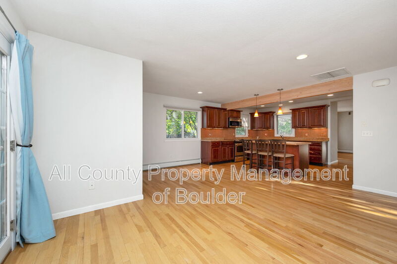 Main Rental Photo 11