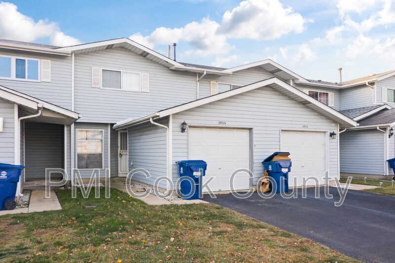 Burnham House: 2605 E Martha Place