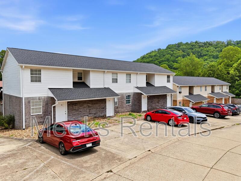 Hurricane Apartment: 100 Boncarbo Ln