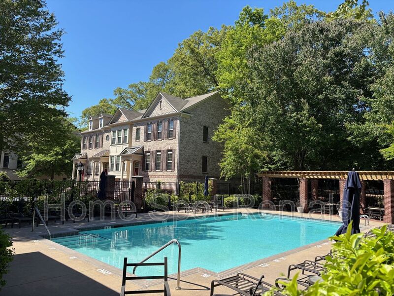 Atlanta Condo: 3635 E Paces Circle NE