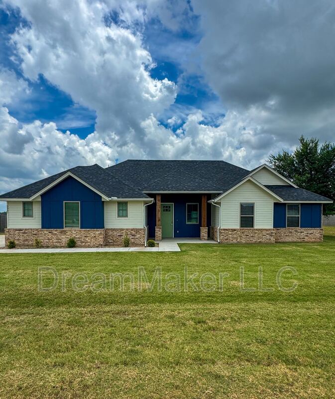 Washington House: 5357 Red Maple Ave