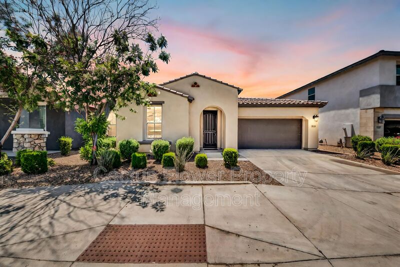 Mesa House: 9751 E Palladium Dr