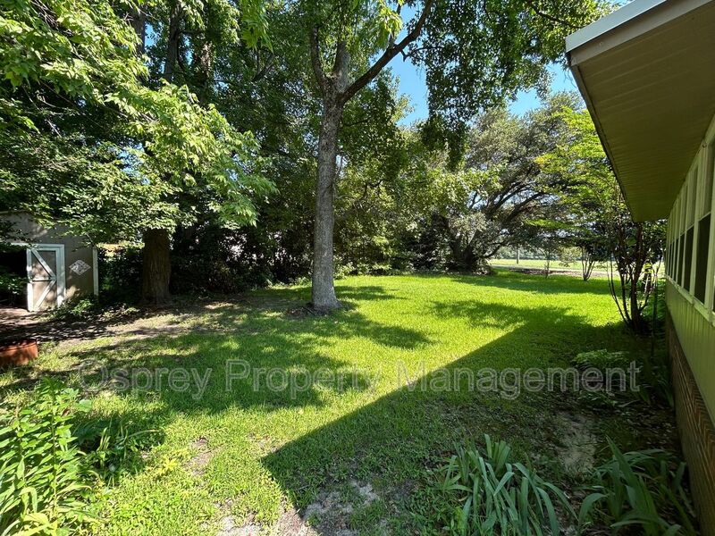 Spacious Brick Ranch Single Family Home!  - Photo 19