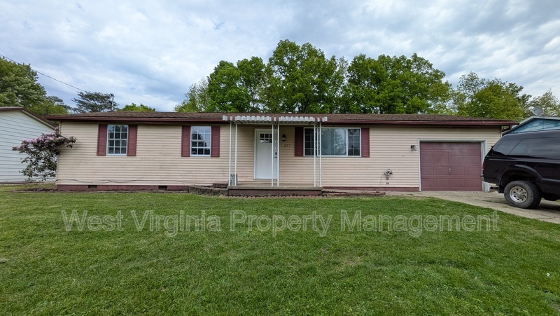 Davisville House: 277 Wood Street