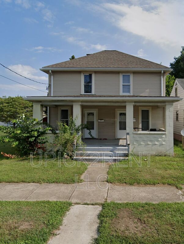Lancaster Condo: 1233 West Fair Avenue