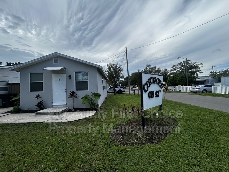 Main image for 5475 42nd St N 4
