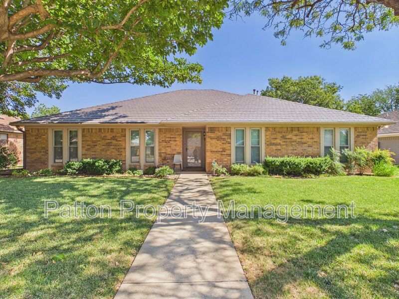Amarillo House: 6810 Montague
