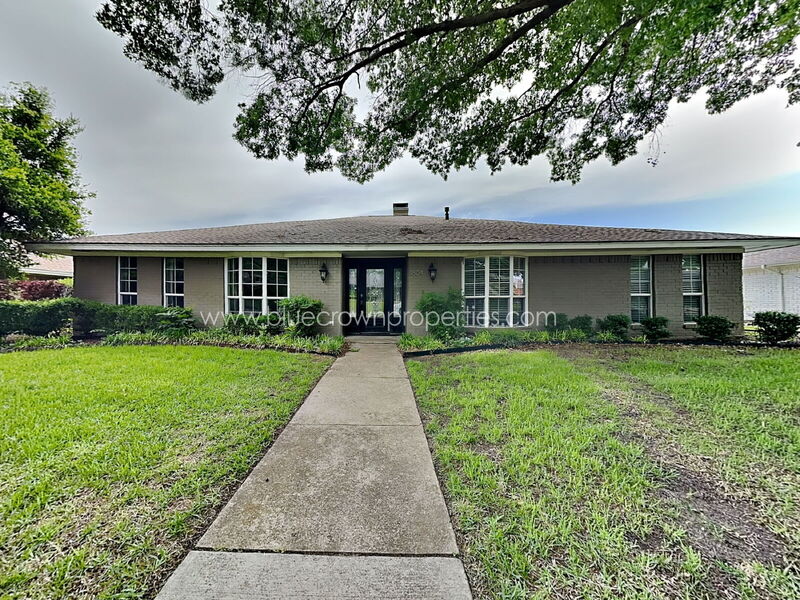 Plano House: 1804 Mercedes Place
