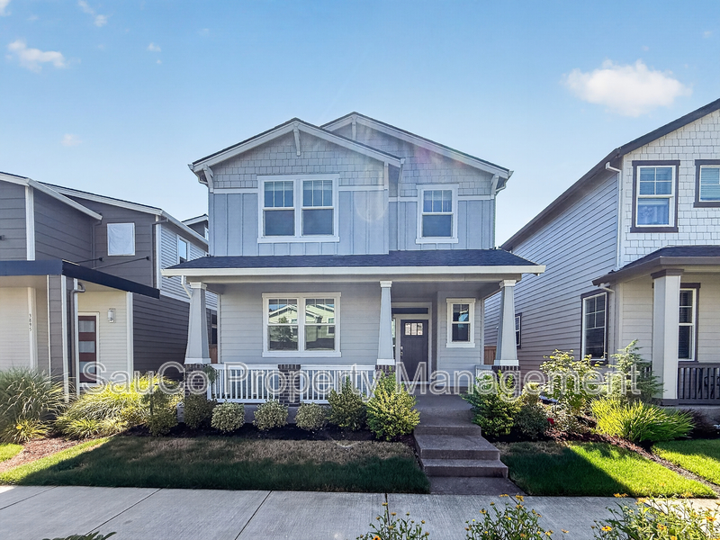 Hillsboro House: 3909 Southeast Zircon Lane