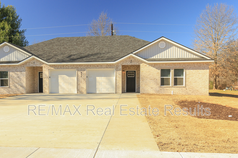 Fayetteville Condo: 655 N Genevieve Ave