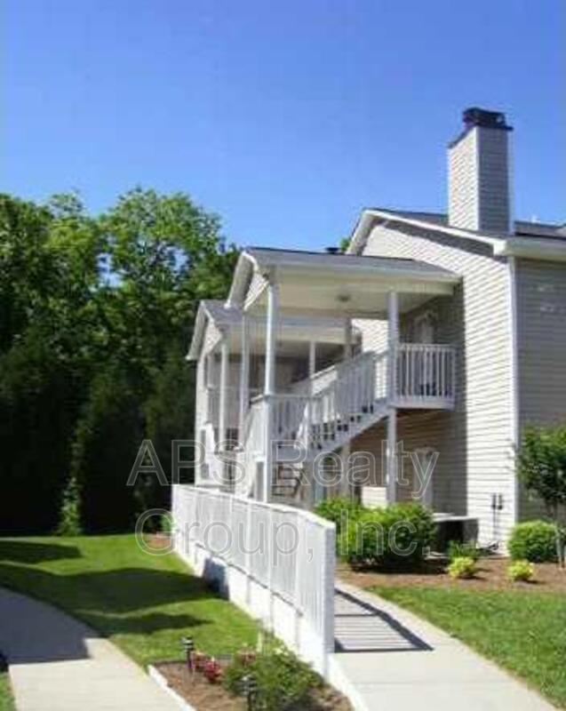 Clemmons Condo: 7328 Riverview Knoll Ct