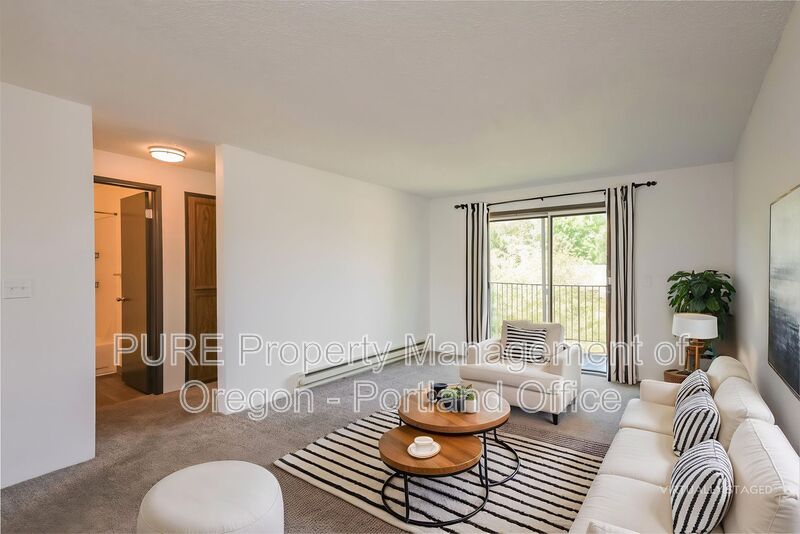 Portland Apartment: 14124-14212 NE Sandy Blvd
