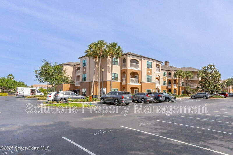 Melbourne House: 6421 Borasco Dr