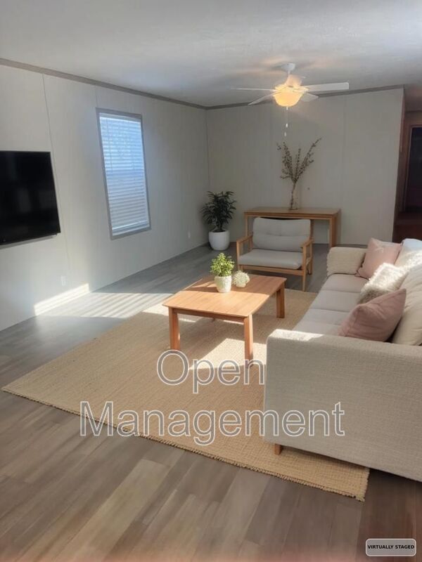 Fargo House: 825 1st Ave E