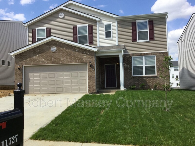 Louisville House: 11727 Trottingham Circle