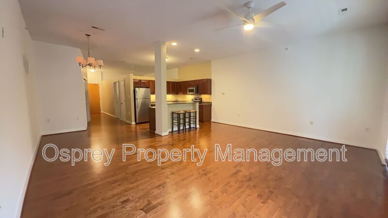 Modern 1-Bedroom Condo with Private Balcony! - Photo 5