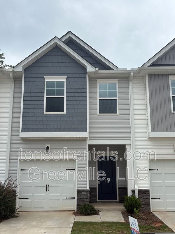Greenville Townhome: 312 Highline Trail