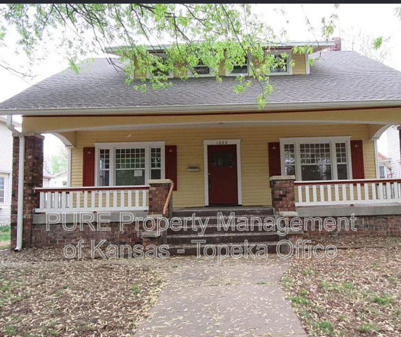 Topeka House: 1220 SW Garfield Avenue