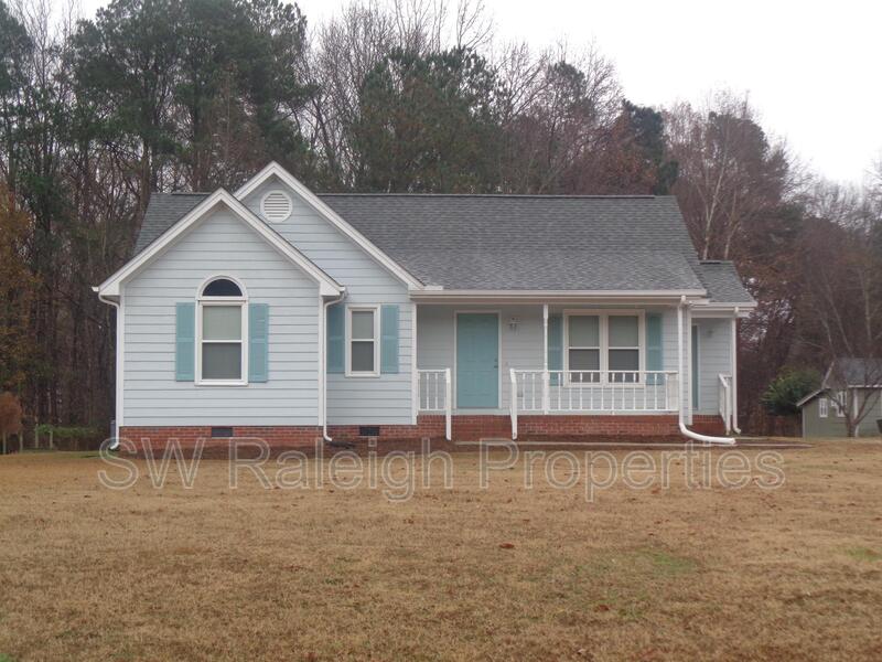 Fuquay-Varina House: 1400 Squire Ridge Drive