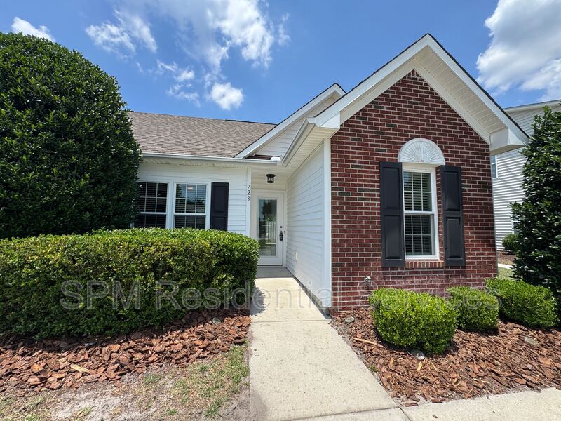 Wilmington House: 723 Sunseeker Drive