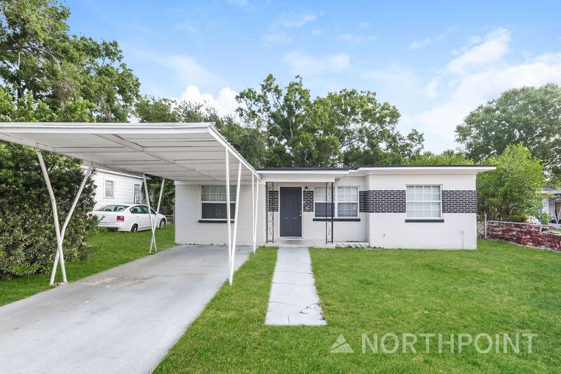 Tampa House: 1733 W Saint Louis St