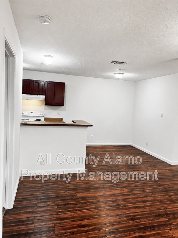 Main Rental Photo 14