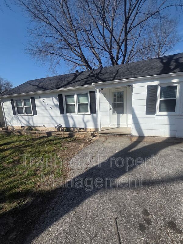 Kansas City House: 6714 Richmond Ave