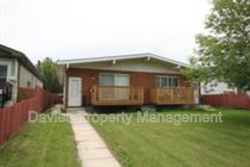 Edmonton House: 10531 154 Street NW
