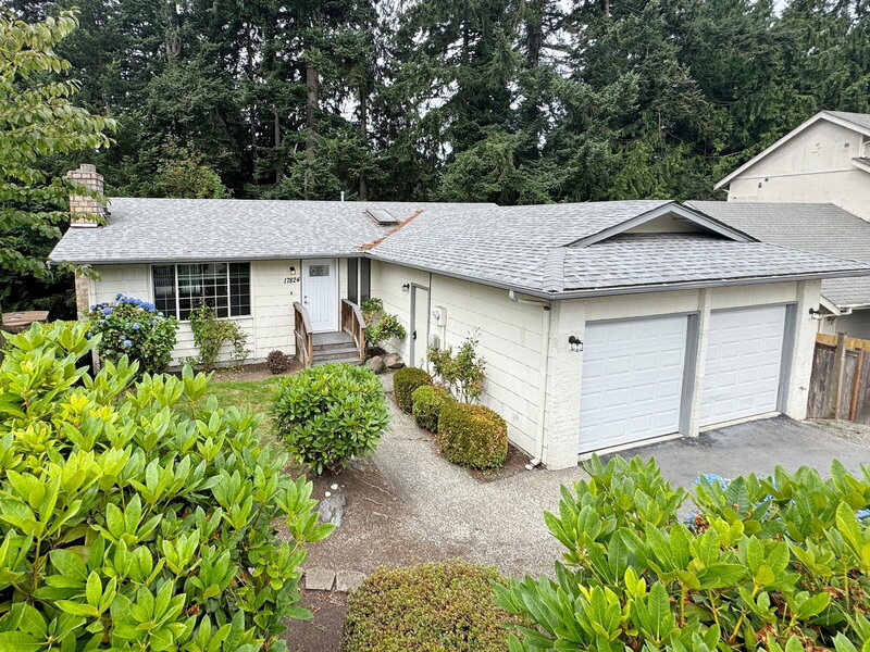 Lynnwood House: 17824 66th Place West