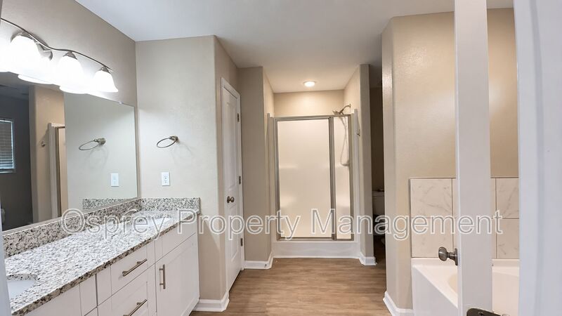 Spacious 4-Bedroom Norfolk Home with 2-Car Garage & Flexible Bonus Space - Photo 19