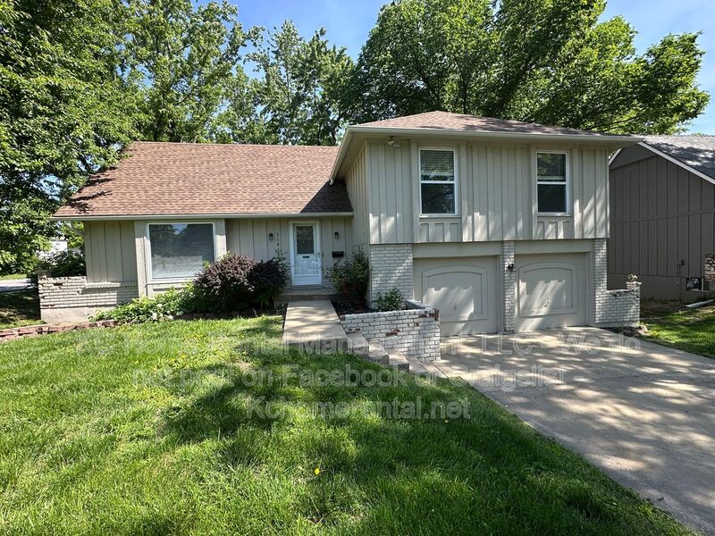 Shawnee House: 11012 W. 72nd St.