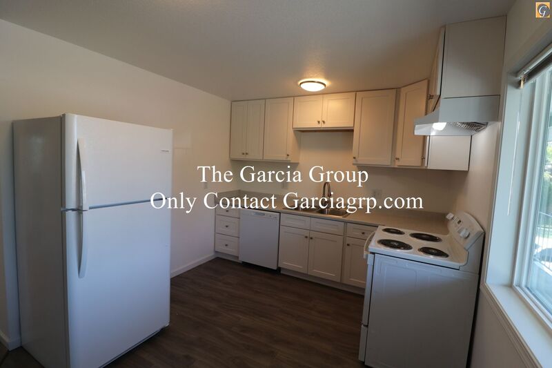 Portland Condo: 9205 E Burnside St