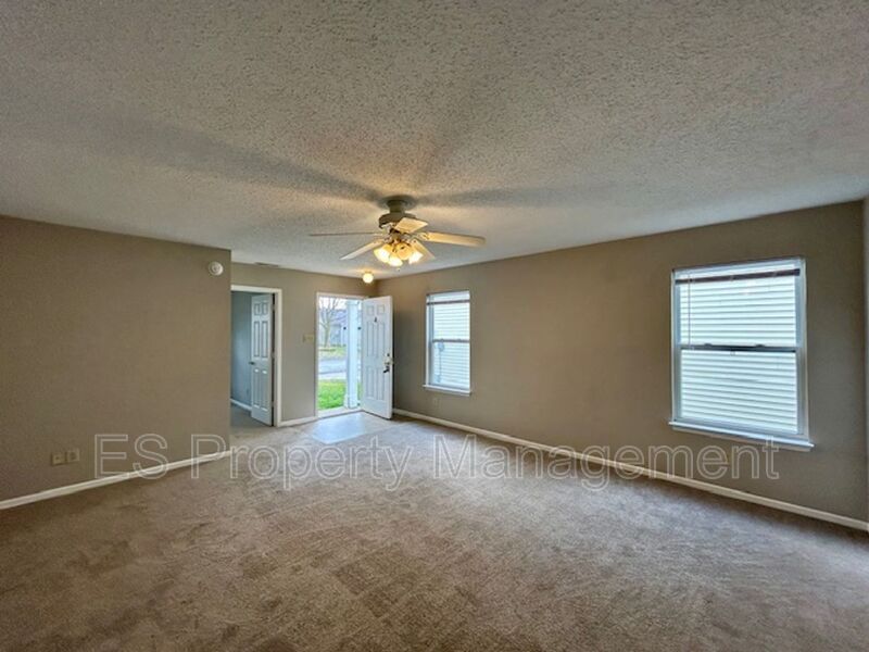 Wonderful 3 Bedroom 2 Bathroom Ranch Home in Greenwood! - Photo 6