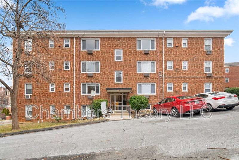 Arlington Condo: 945 N Barton St