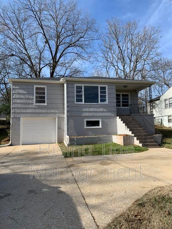 Birmingham House: 928 Five Mile Rd