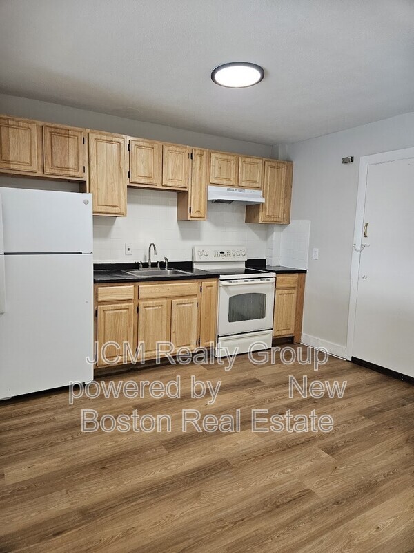 Mattapan, Boston Condo: 700 Cummins Highway
