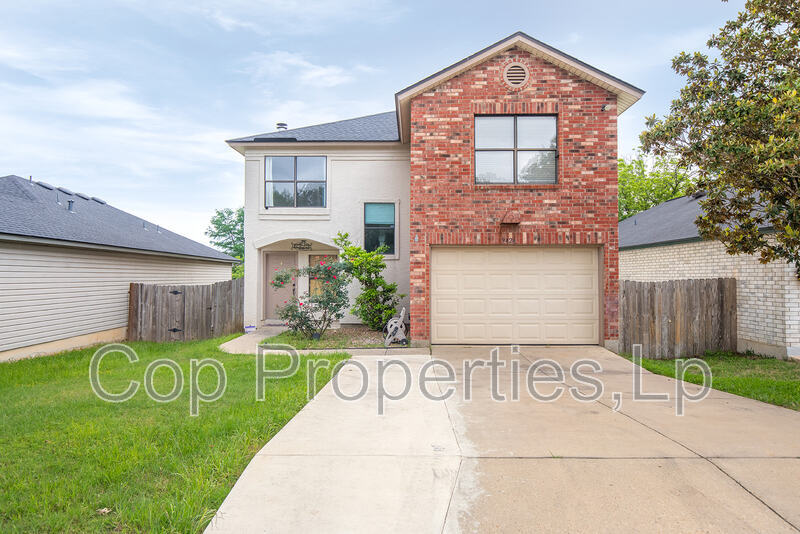 San Antonio House: 9426 Bending Crest