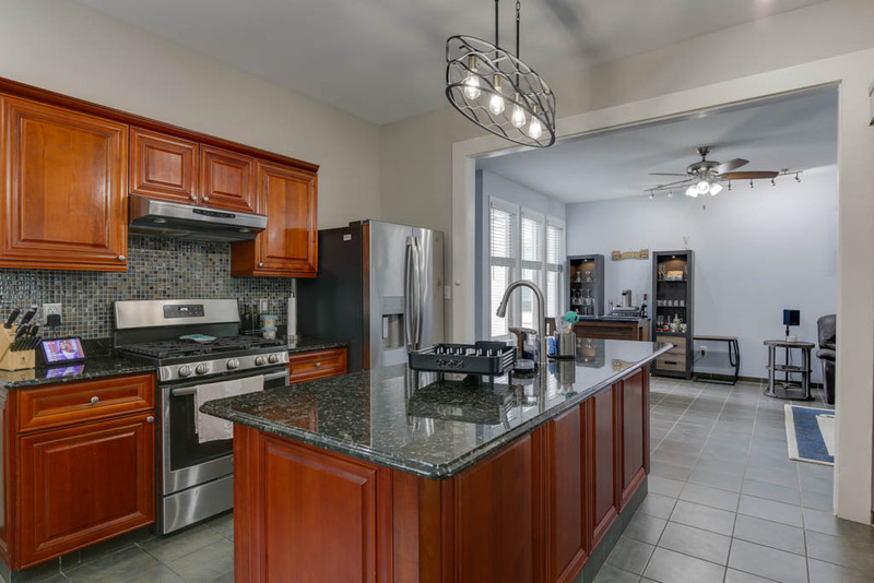 Norfolk House: 823 Shirley Ave