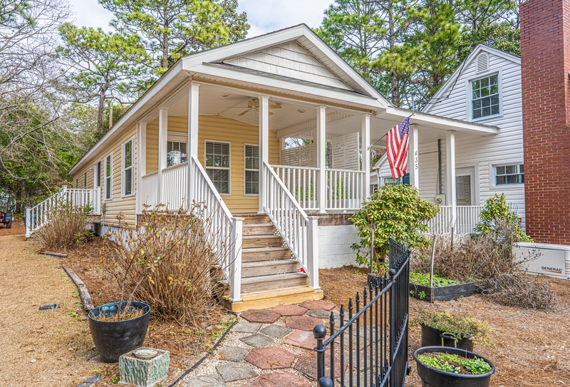 Pinebluff Condo: 435 West Baltimore Avenue - B