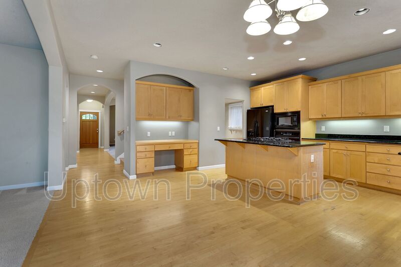 Portland House: 21114 NW Galice Ln