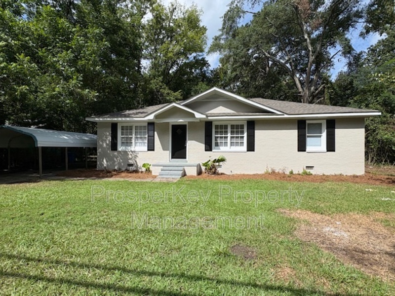 Columbus House: 2135 Avalon Rd